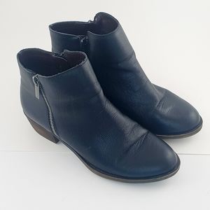 KENSIE GHITA 7M WOMENS LEATHER ANKLE BOOT PREOWNED